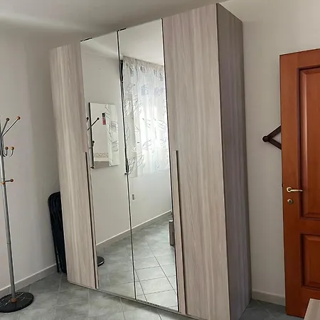 Lungotemo דירה *